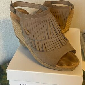 Minnetonka Tan Fringe Wedge Sandals